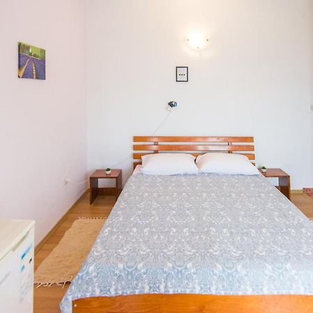 Sobe Rolo Uz More Hotel Biograd Na Moru Exterior photo
