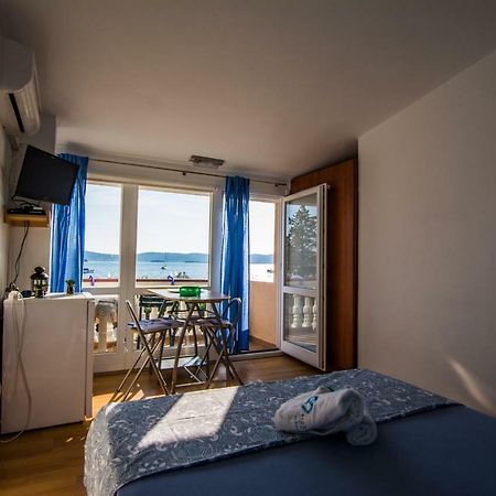 Sobe Rolo Uz More Hotel Biograd Na Moru Exterior photo