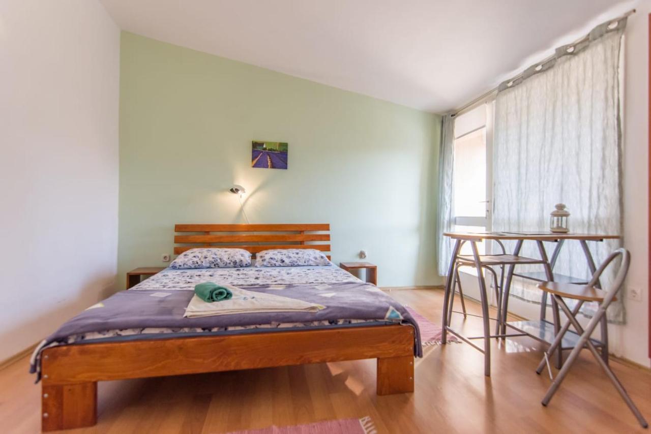 Sobe Rolo Uz More Hotel Biograd Na Moru Exterior photo