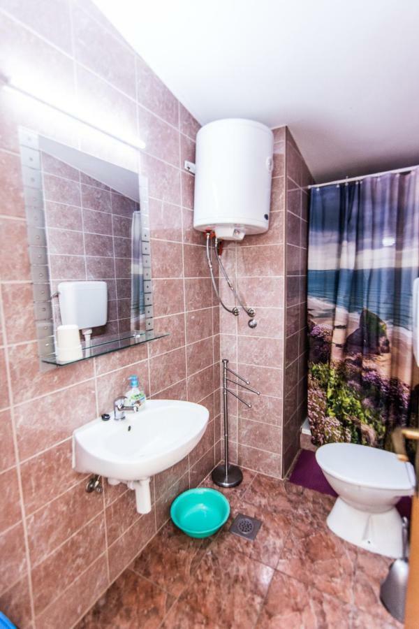 Sobe Rolo Uz More Hotel Biograd Na Moru Exterior photo